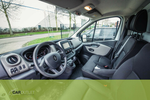 Renault-Trafic-1