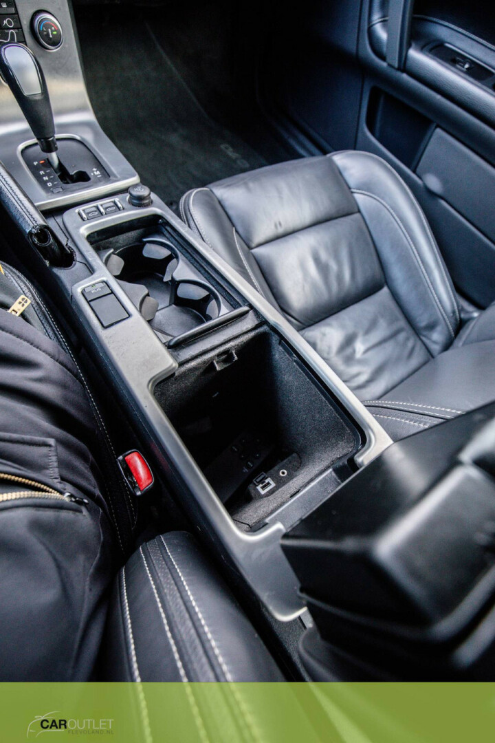 Volvo-C70-29